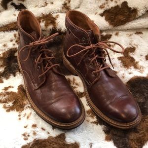 Like New Men’s Brown Leather Clark’s Ankle Boot